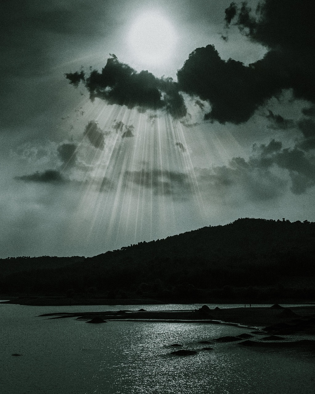 rays of sun, nature, beauty in nature, landscape, scenery, mountain, tranquil, clouds, sunrise, lake